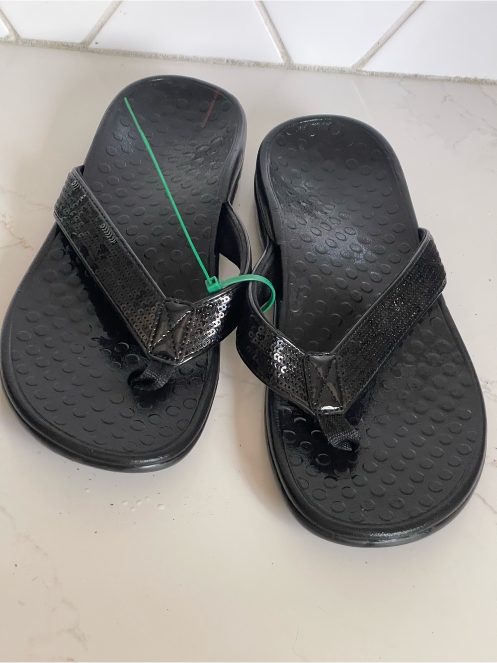 Vionic Black Sequin Thong Sandals
